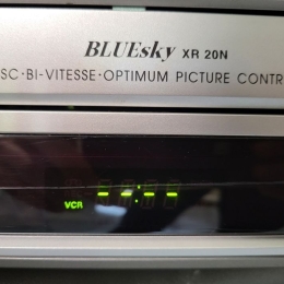 Magnétoscope à cassette BLUEsky XR 20N